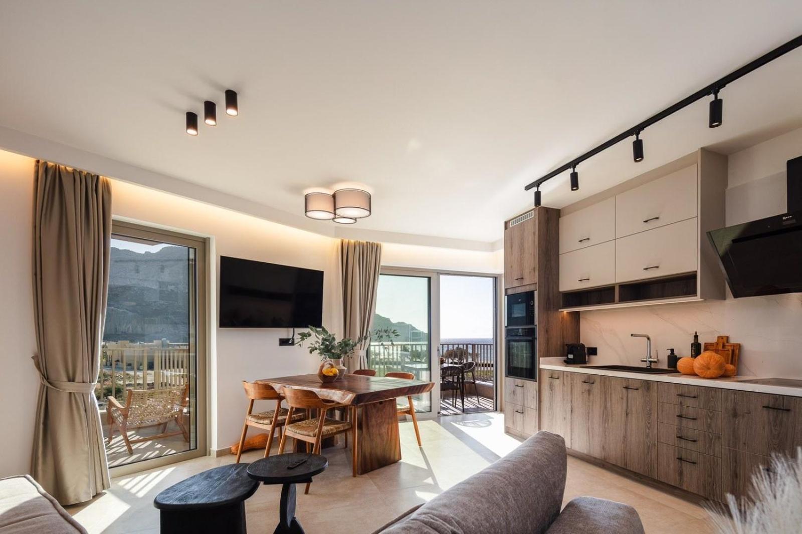 Ririka Beach Living, New Feel-At-Home Luxury Suites Плакиас Екстериор снимка