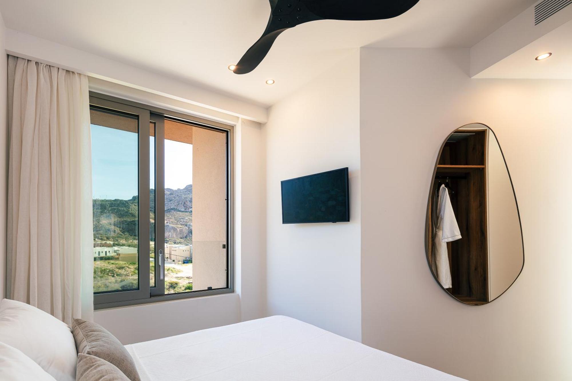 Ririka Beach Living, New Feel-At-Home Luxury Suites Плакиас Екстериор снимка